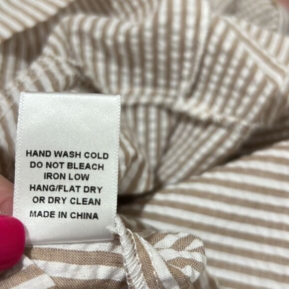 Vici Hampton Shades taupe & white sear sucker sleeveless romper NWT size XL - Picture 13 of 13